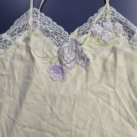 Linea Donatella Lingerie Top NWT  Floral Embroidery Size Small (A40) - Picture 2 of 8